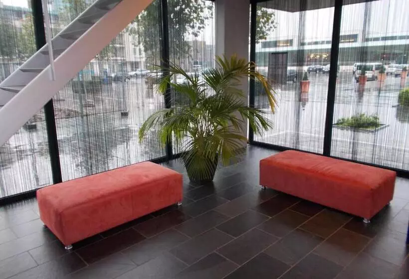 هتل Corbie Lommel