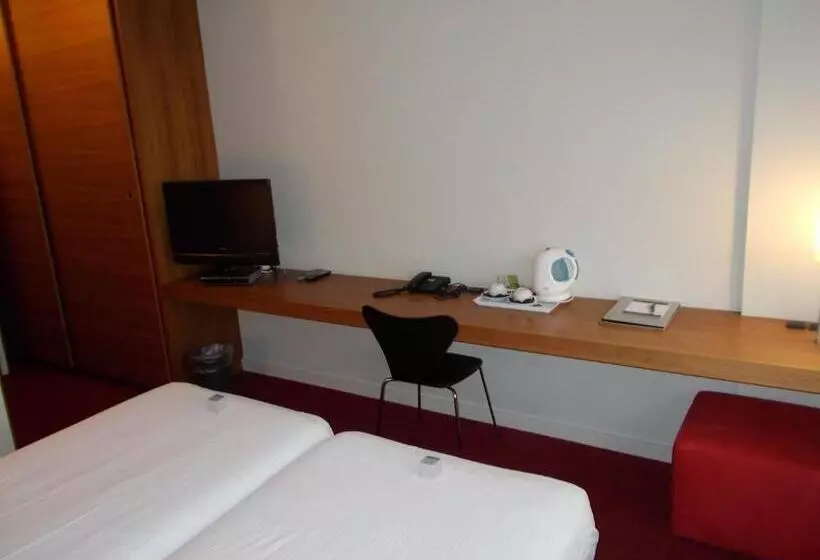 هتل Corbie Lommel