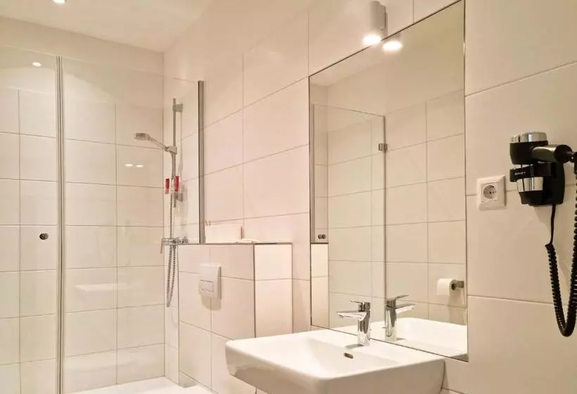 호텔 Pension Mozart   Newly Renovated