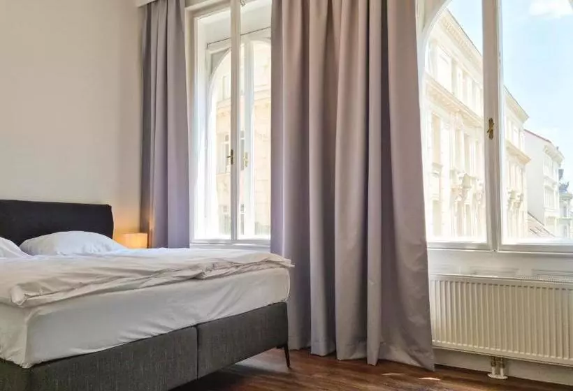 호텔 Pension Mozart   Newly Renovated