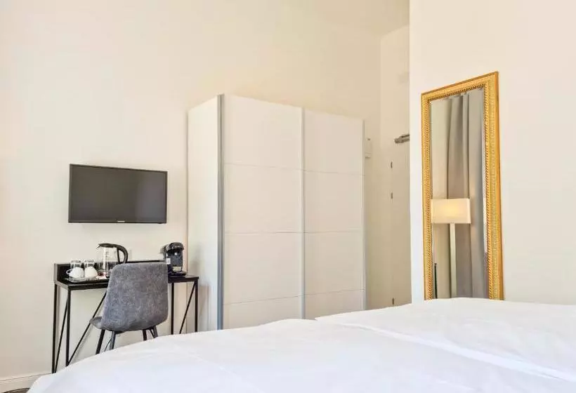 호텔 Pension Mozart   Newly Renovated