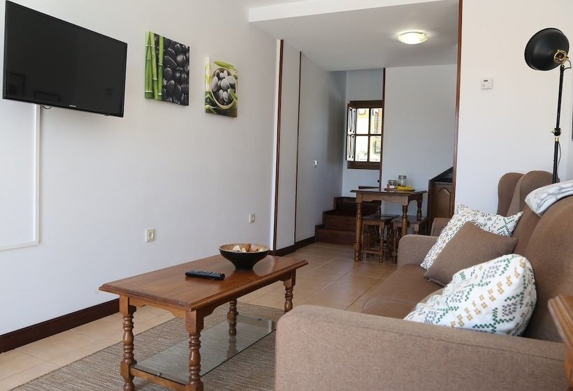 Apartamentos El Cardeo