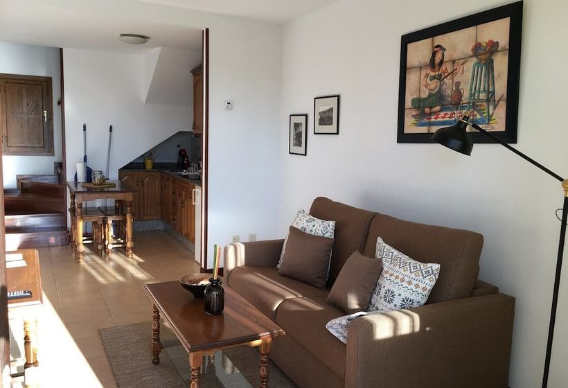 Apartamentos El Cardeo