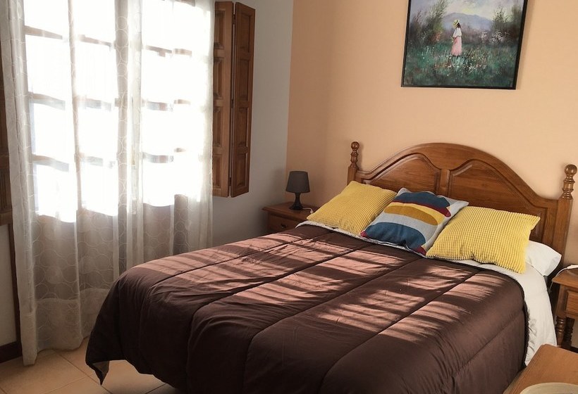 Apartamentos El Cardeo