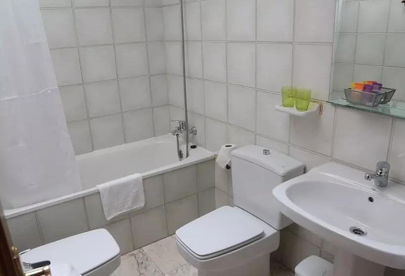 Apartamentos El Cardeo