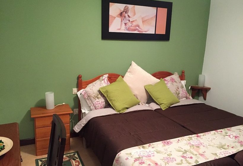 Apartamentos El Cardeo