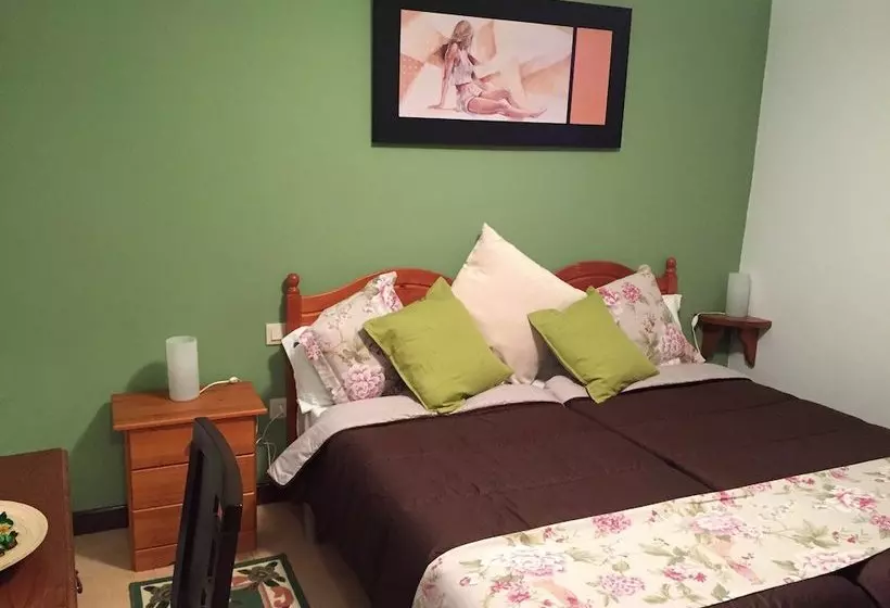 Apartamentos El Cardeo