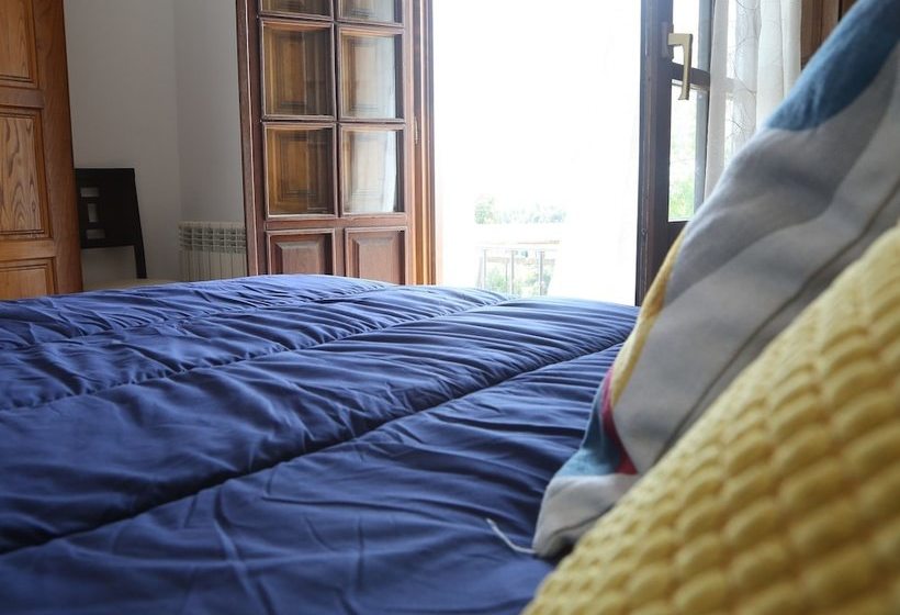 Apartamentos El Cardeo