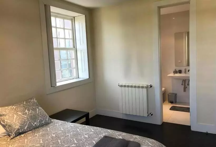 ベッドアンドブレックファースト Camelia Rooms