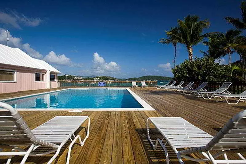 هتل Anchorage Beach Resort