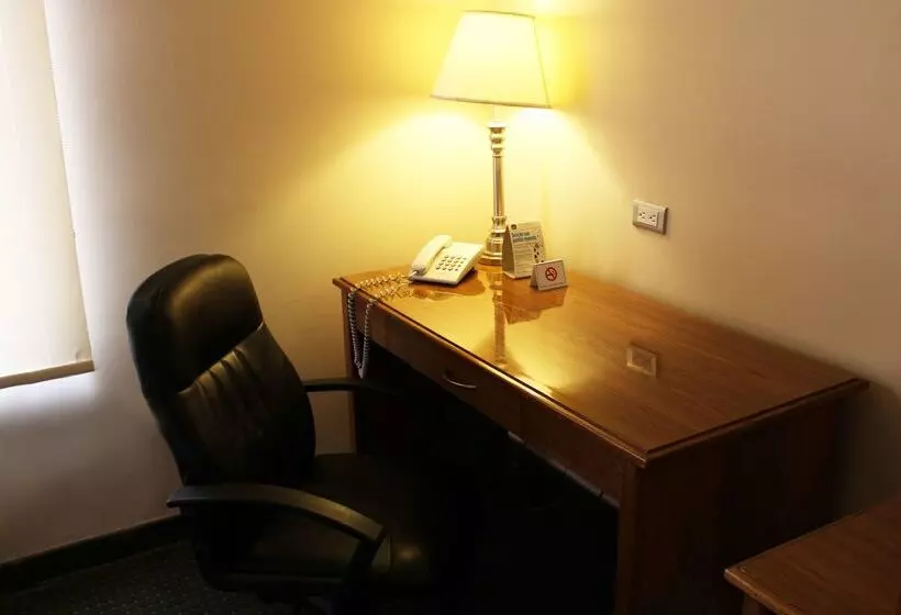 هتل Best Western Plus Chihuahua Aeropuerto
