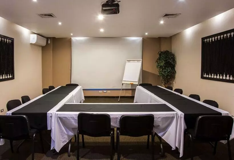 هتل Best Western Plus Chihuahua Aeropuerto