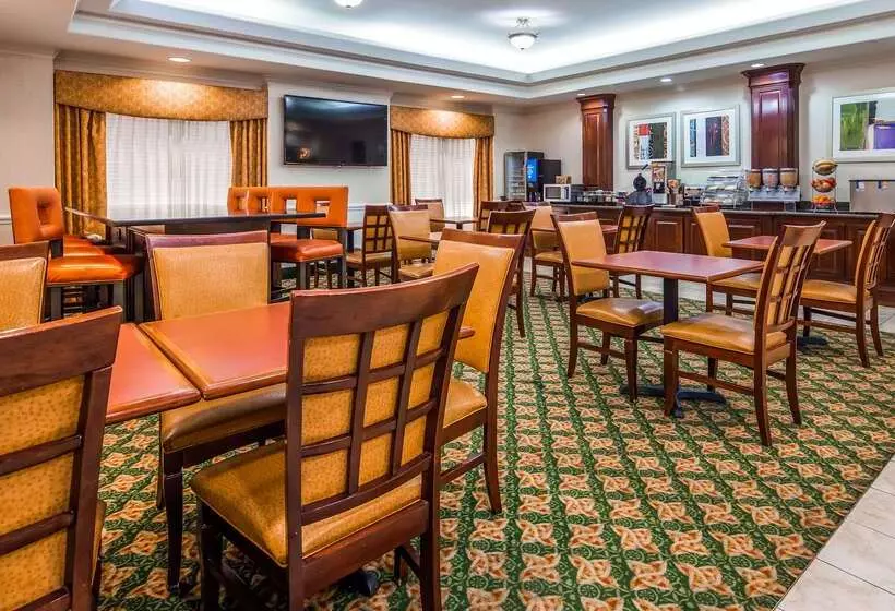 Отель Best Western Plus Waxahachie Inn & Suites