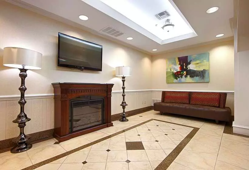 Отель Best Western Plus Waxahachie Inn & Suites