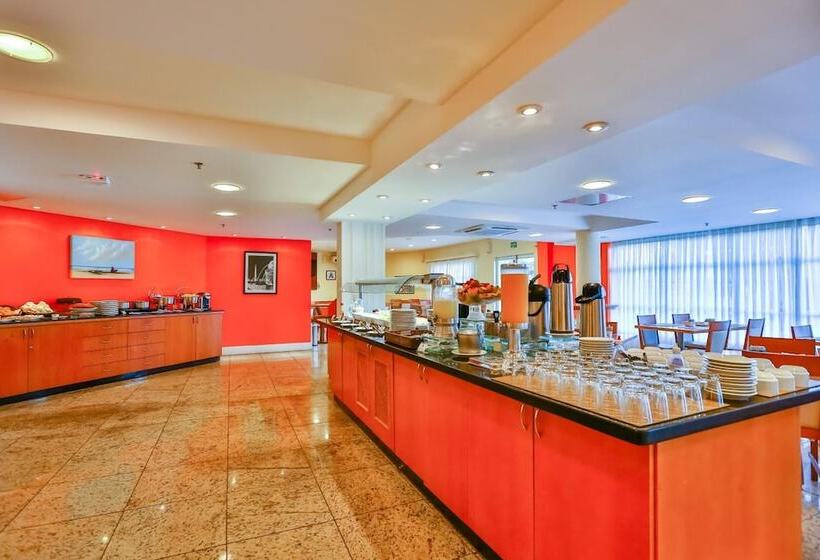 ホテル Dubai Macaé By Atlântica