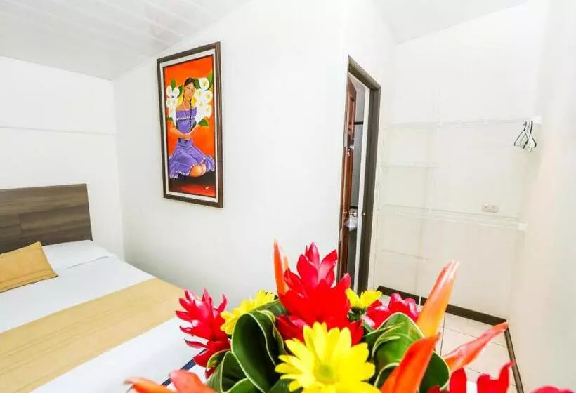 فندق Flor Blanca