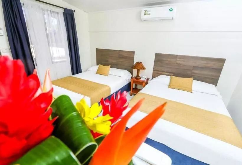 فندق Flor Blanca