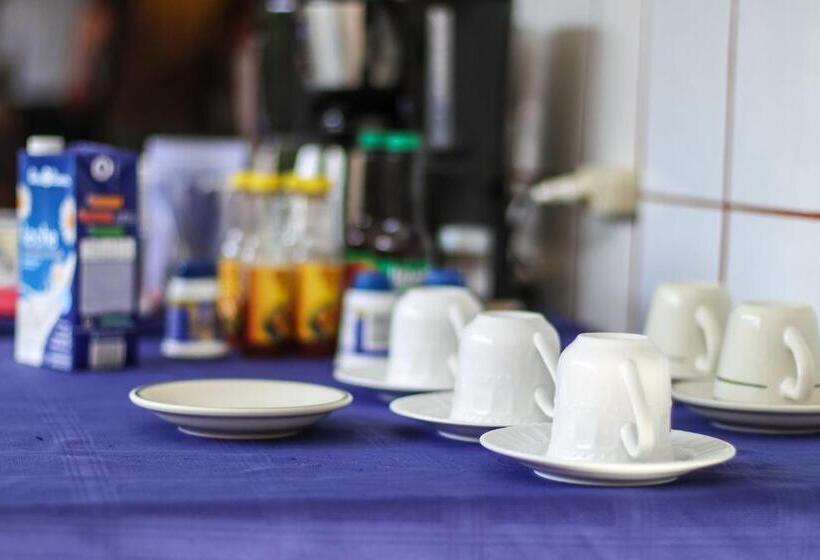 فندق Flor Blanca