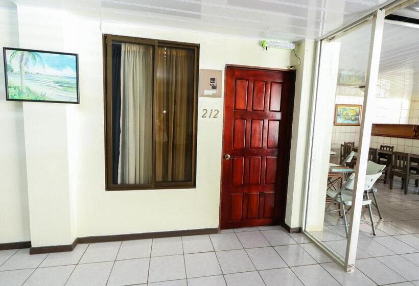 فندق Flor Blanca