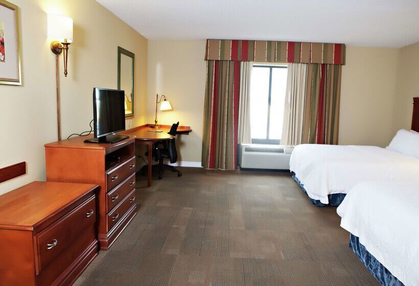 בית מלון כפרי Hampton Inn Martin