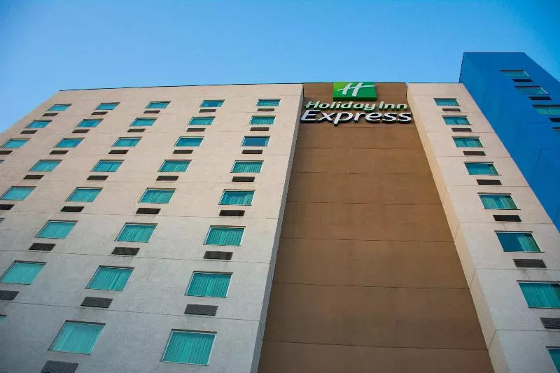 فندق Holiday Inn Express Saltillo Zona Aeropuerto, An Ihg