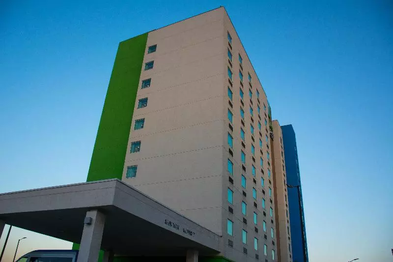 فندق Holiday Inn Express Saltillo Zona Aeropuerto, An Ihg