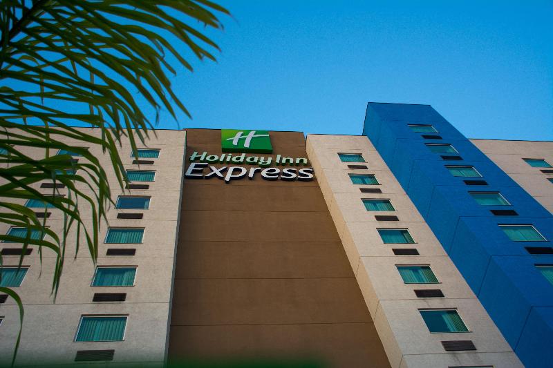 호텔 Holiday Inn Express Saltillo Zona Aeropuerto, An Ihg