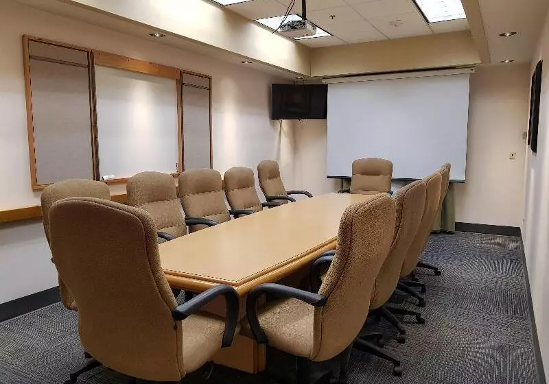 فندق Holiday Inn Express Saltillo Zona Aeropuerto, An Ihg