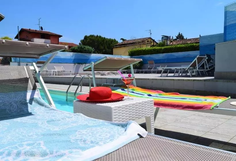 فندق International