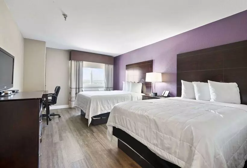 Отель La Quinta By Wyndham Henderson Northeast Denver