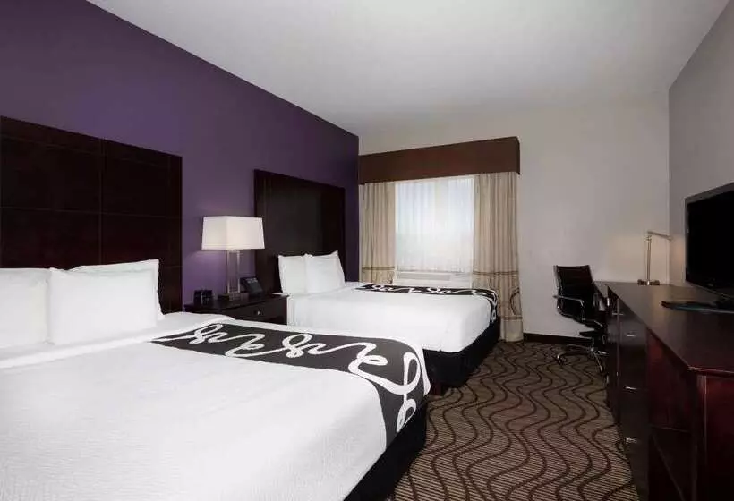 Отель La Quinta By Wyndham Henderson Northeast Denver