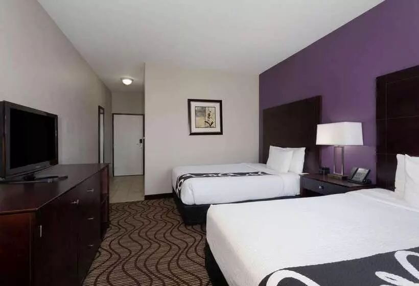Отель La Quinta By Wyndham Henderson Northeast Denver