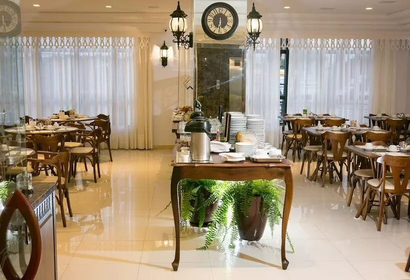 هتل Lizon Curitiba