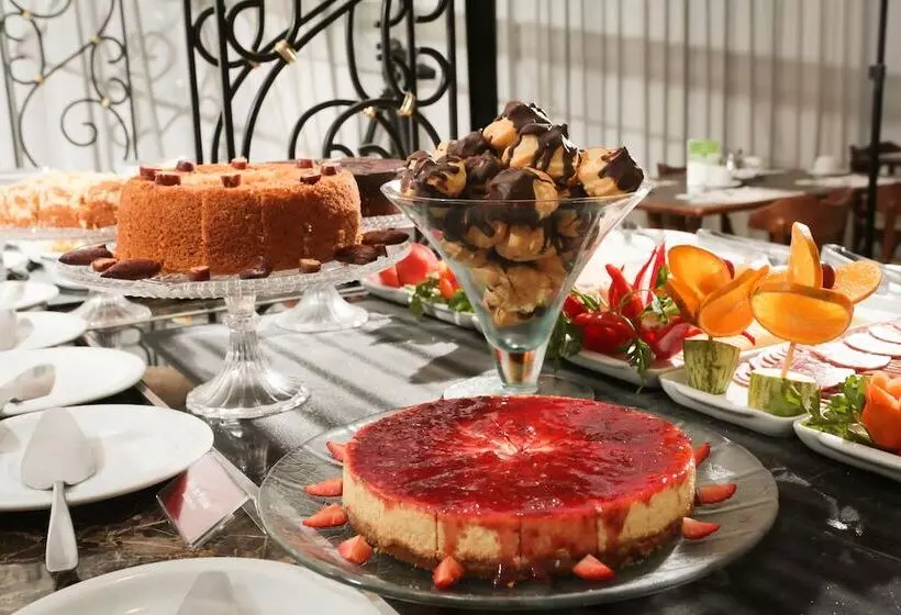 هتل Lizon Curitiba