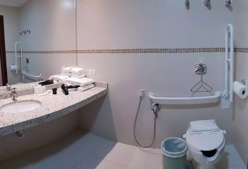 هتل Lizon Curitiba