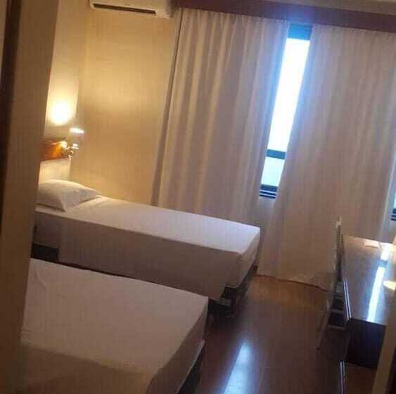 ホテル Lizon Curitiba