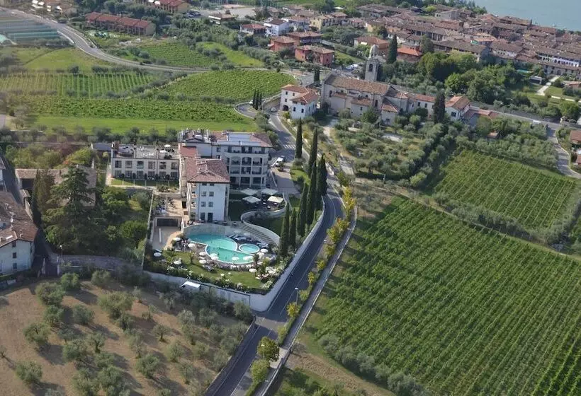 Отель Resort Villa Luisa & Spa