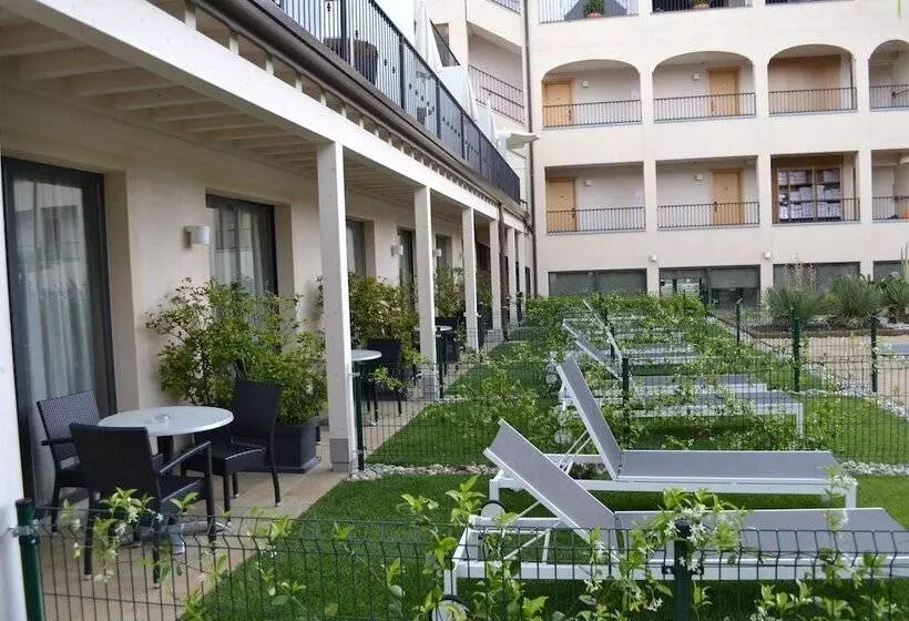 Отель Resort Villa Luisa & Spa