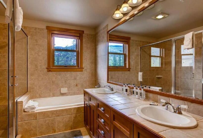 فندق River Run Village