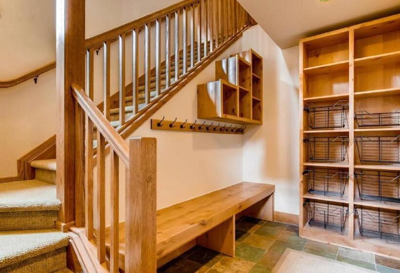 فندق River Run Village