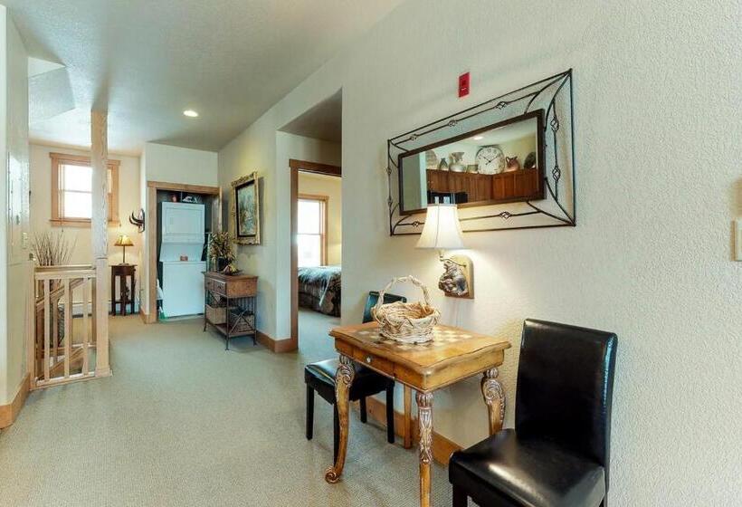 فندق River Run Village