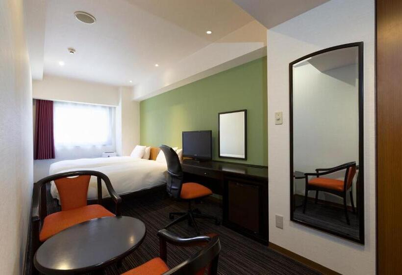 בית מלון כפרי The B Hakata