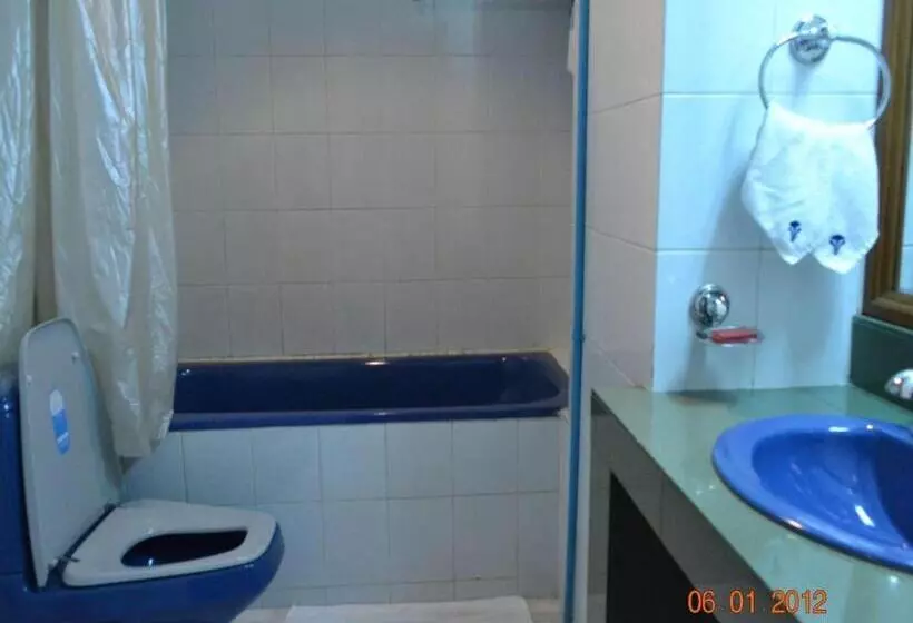 Hotelli Yuzana Garden