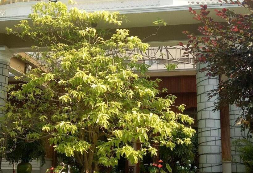 هتل Yuzana Garden