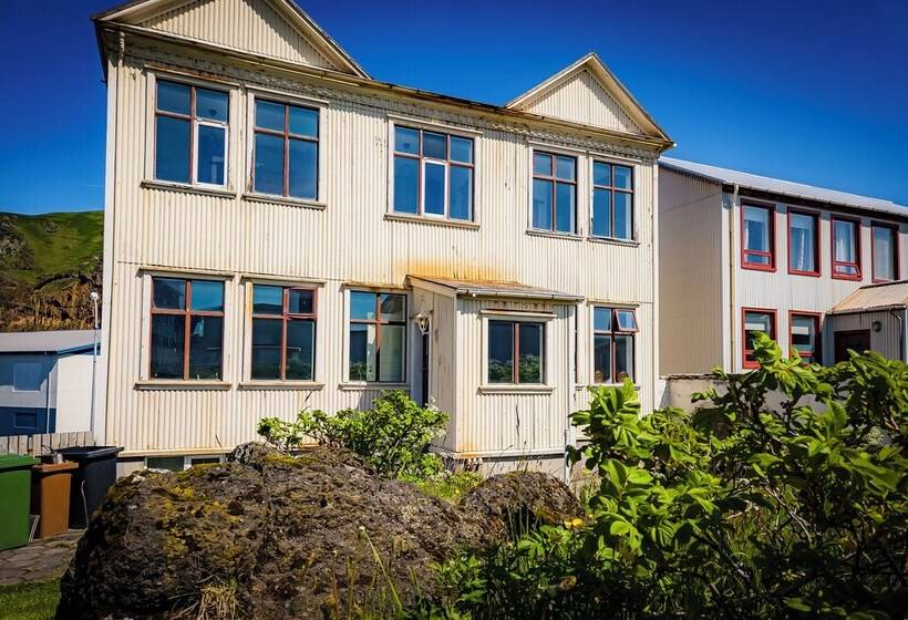 هتل Guesthouse Holl