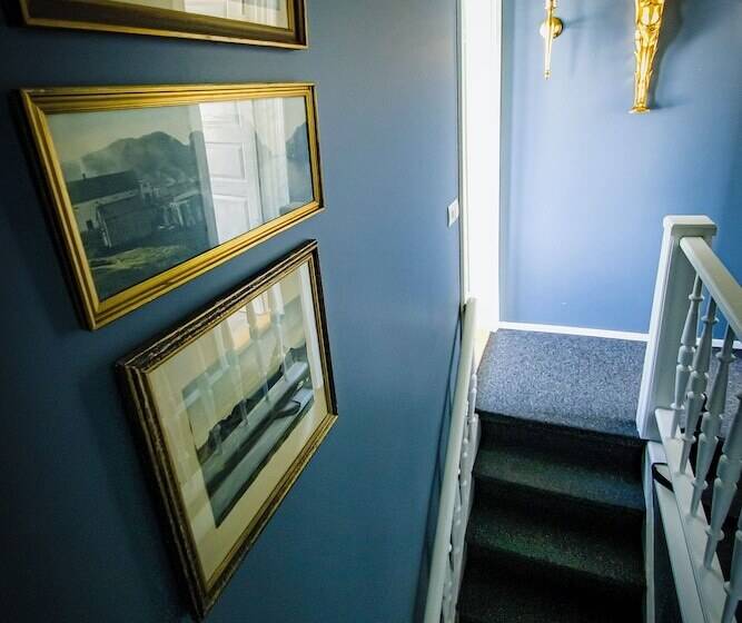 هتل Guesthouse Holl