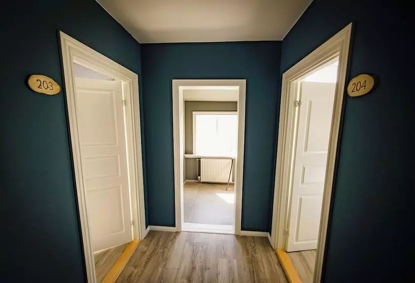 هتل Guesthouse Holl