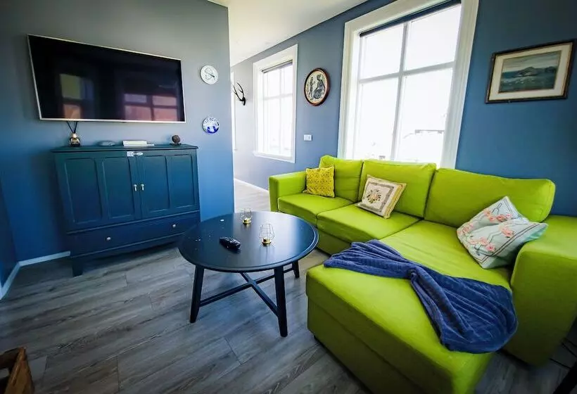 هتل Guesthouse Holl