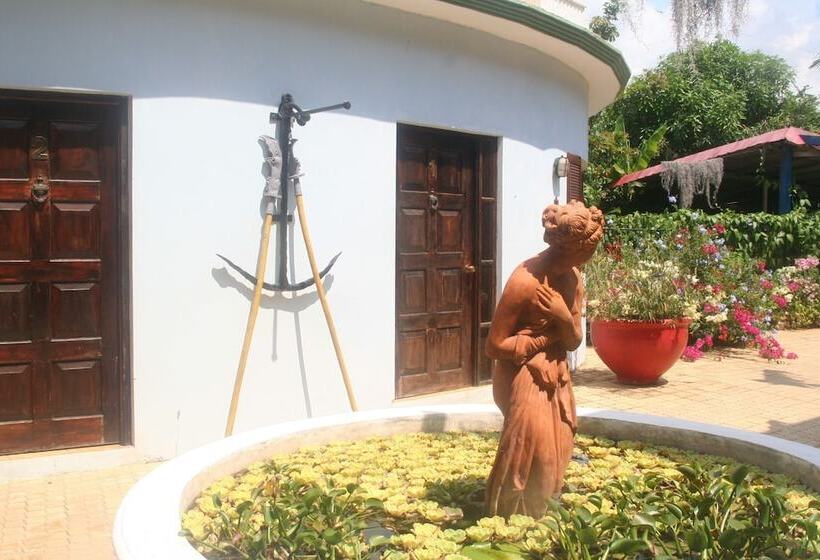 هتل Idlers  Rest Beach