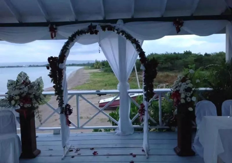 هتل Idlers  Rest Beach